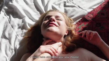 A tündéri exribim bepuffant mellém az ágyásba és elkezdte szopni az ágaskodó szerszámomat Thumb