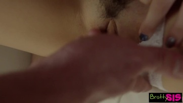 Az első nap kirázta a mostohahúgicám a kolosszális kígyómat de a 2. nap már meg is dughattam Thumb