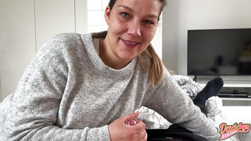 Folyton felizgul a pasim mikor olyan faszik pélójáról beszélek akikkel ágyba bújtam a múltban Thumb