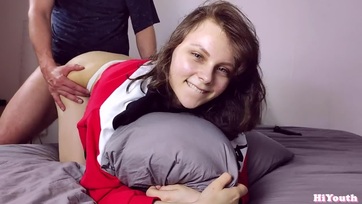 Az arcára és az éhes csámcsogójába is jutott a trutyimból miután kivettem a lucskos nunájából Thumb